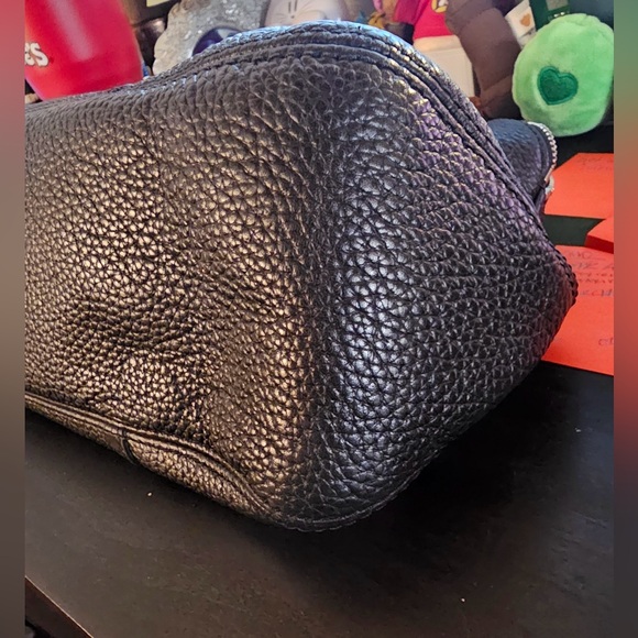 Michael Kor’s Handbag - Picture 9 of 10